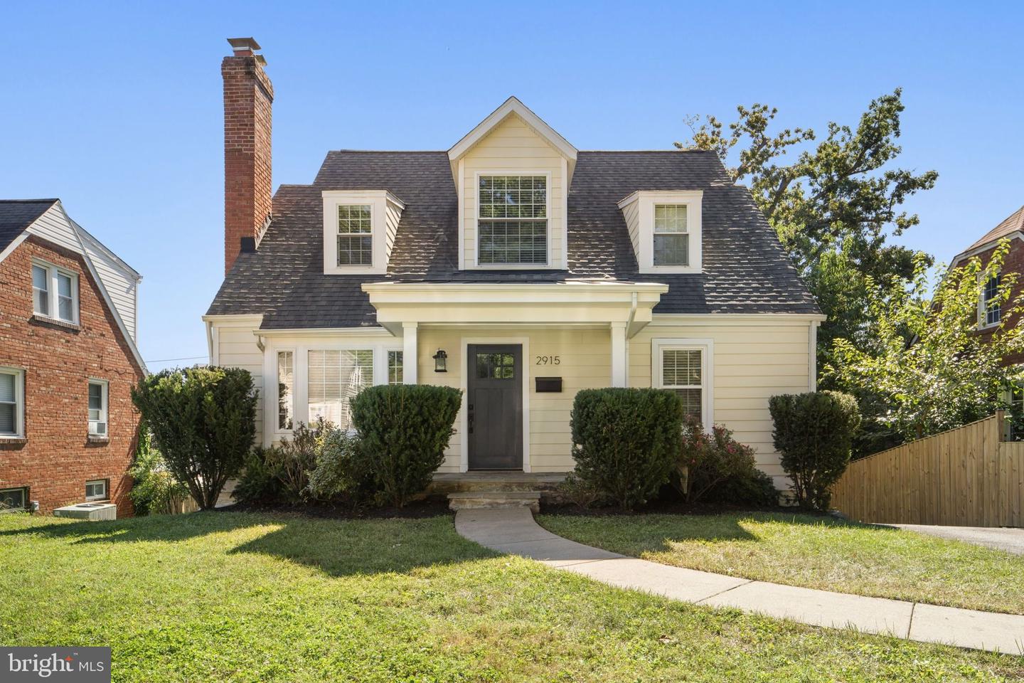 2915 MEADOW LN, FALLS CHURCH, Virginia 22042, 5 Bedrooms Bedrooms, ,3 BathroomsBathrooms,Residential,For sale,2915 MEADOW LN,VAFX2261698 MLS # VAFX2261698