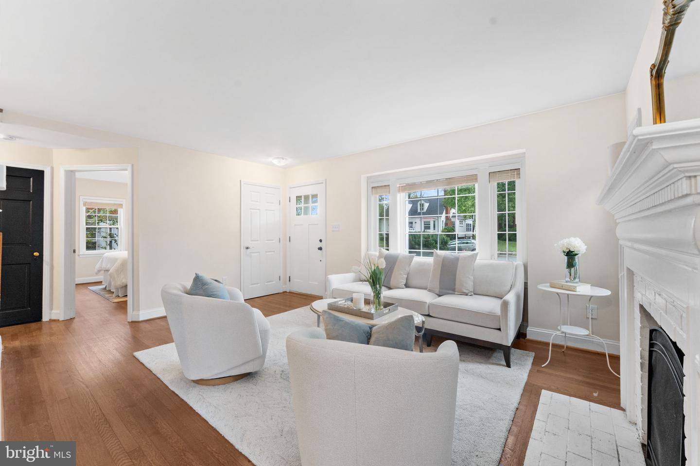 2915 MEADOW LN, FALLS CHURCH, Virginia 22042, 5 Bedrooms Bedrooms, ,3 BathroomsBathrooms,Residential,For sale,2915 MEADOW LN,VAFX2261698 MLS # VAFX2261698
