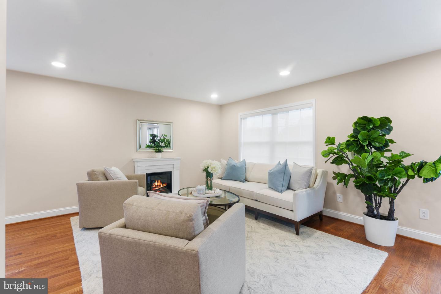 2915 MEADOW LN, FALLS CHURCH, Virginia 22042, 5 Bedrooms Bedrooms, ,3 BathroomsBathrooms,Residential,For sale,2915 MEADOW LN,VAFX2261698 MLS # VAFX2261698