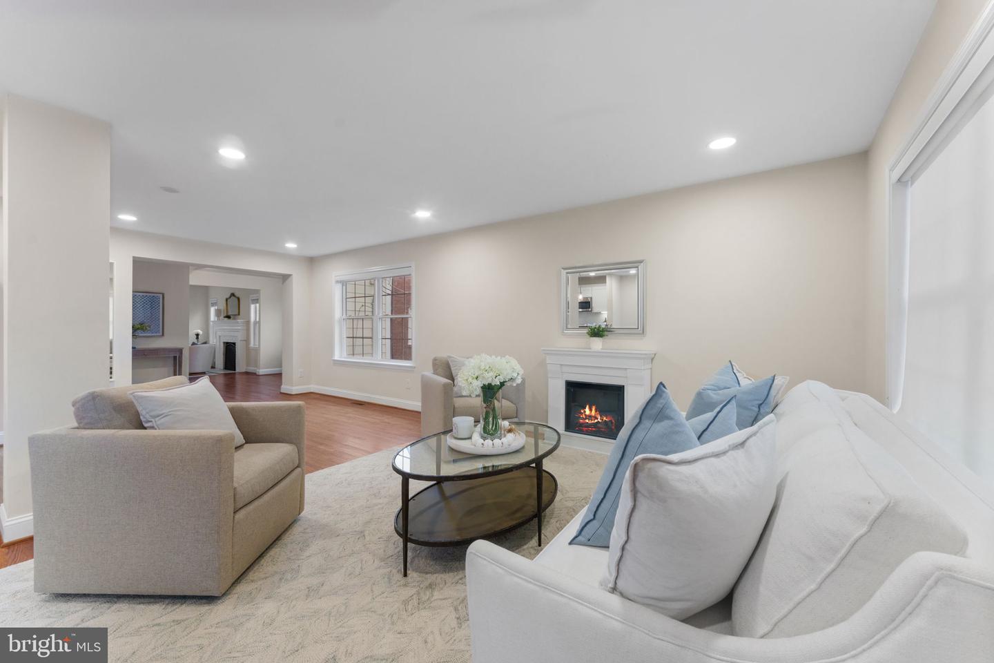 2915 MEADOW LN, FALLS CHURCH, Virginia 22042, 5 Bedrooms Bedrooms, ,3 BathroomsBathrooms,Residential,For sale,2915 MEADOW LN,VAFX2261698 MLS # VAFX2261698