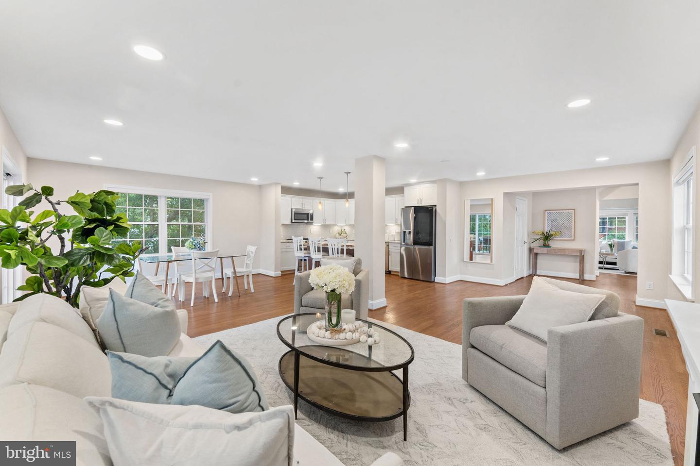 2915 MEADOW LN, FALLS CHURCH, Virginia 22042, 5 Bedrooms Bedrooms, ,3 BathroomsBathrooms,Residential,For sale,2915 MEADOW LN,VAFX2261698 MLS # VAFX2261698