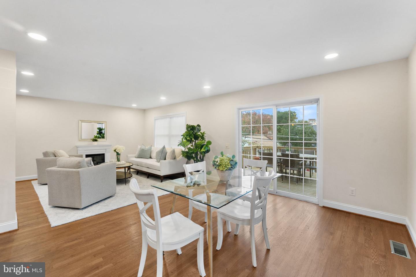 2915 MEADOW LN, FALLS CHURCH, Virginia 22042, 5 Bedrooms Bedrooms, ,3 BathroomsBathrooms,Residential,For sale,2915 MEADOW LN,VAFX2261698 MLS # VAFX2261698