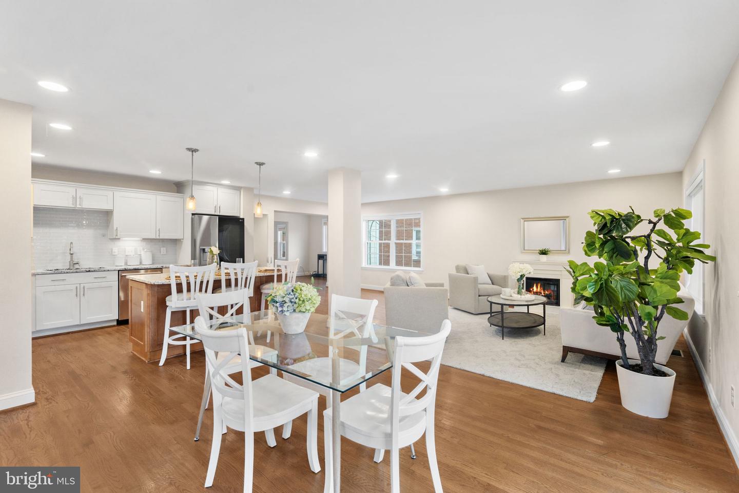 2915 MEADOW LN, FALLS CHURCH, Virginia 22042, 5 Bedrooms Bedrooms, ,3 BathroomsBathrooms,Residential,For sale,2915 MEADOW LN,VAFX2261698 MLS # VAFX2261698