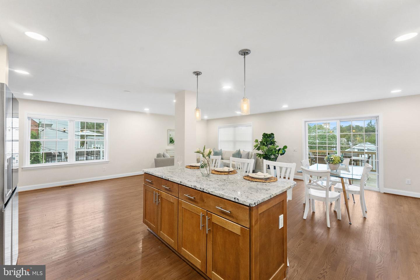 2915 MEADOW LN, FALLS CHURCH, Virginia 22042, 5 Bedrooms Bedrooms, ,3 BathroomsBathrooms,Residential,For sale,2915 MEADOW LN,VAFX2261698 MLS # VAFX2261698