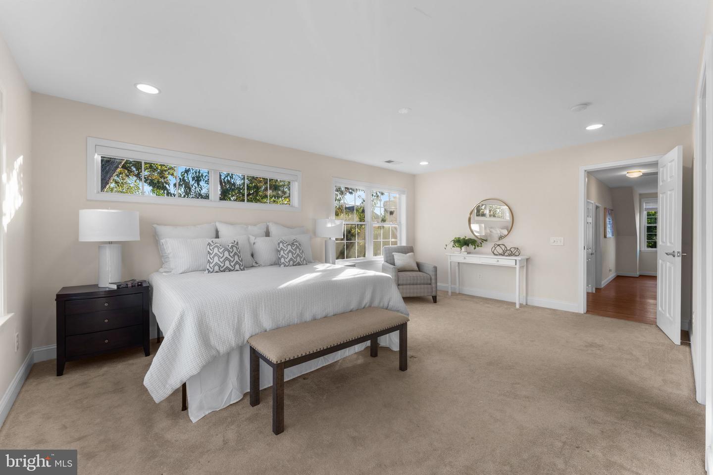 2915 MEADOW LN, FALLS CHURCH, Virginia 22042, 5 Bedrooms Bedrooms, ,3 BathroomsBathrooms,Residential,For sale,2915 MEADOW LN,VAFX2261698 MLS # VAFX2261698