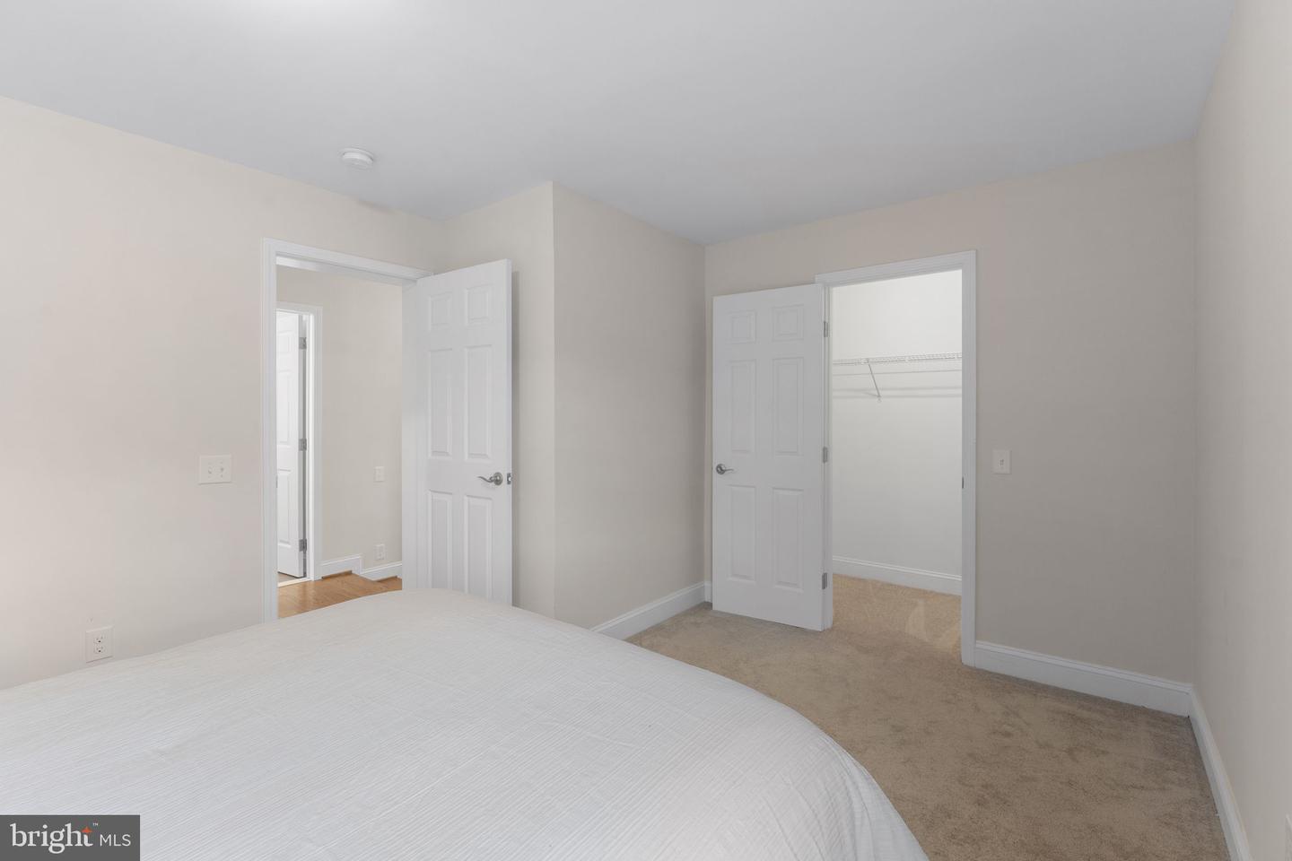 2915 MEADOW LN, FALLS CHURCH, Virginia 22042, 5 Bedrooms Bedrooms, ,3 BathroomsBathrooms,Residential,For sale,2915 MEADOW LN,VAFX2261698 MLS # VAFX2261698
