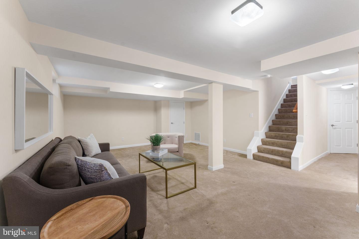 2915 MEADOW LN, FALLS CHURCH, Virginia 22042, 5 Bedrooms Bedrooms, ,3 BathroomsBathrooms,Residential,For sale,2915 MEADOW LN,VAFX2261698 MLS # VAFX2261698