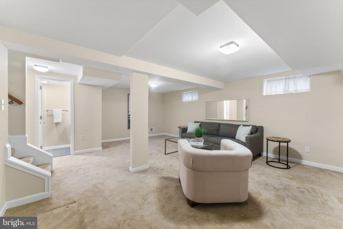 2915 MEADOW LN, FALLS CHURCH, Virginia 22042, 5 Bedrooms Bedrooms, ,3 BathroomsBathrooms,Residential,For sale,2915 MEADOW LN,VAFX2261698 MLS # VAFX2261698