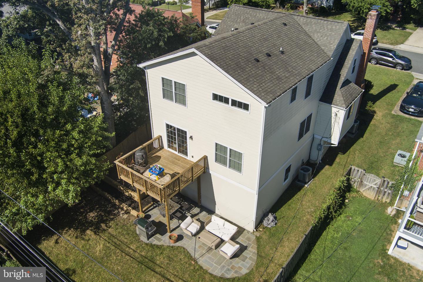 2915 MEADOW LN, FALLS CHURCH, Virginia 22042, 5 Bedrooms Bedrooms, ,3 BathroomsBathrooms,Residential,For sale,2915 MEADOW LN,VAFX2261698 MLS # VAFX2261698