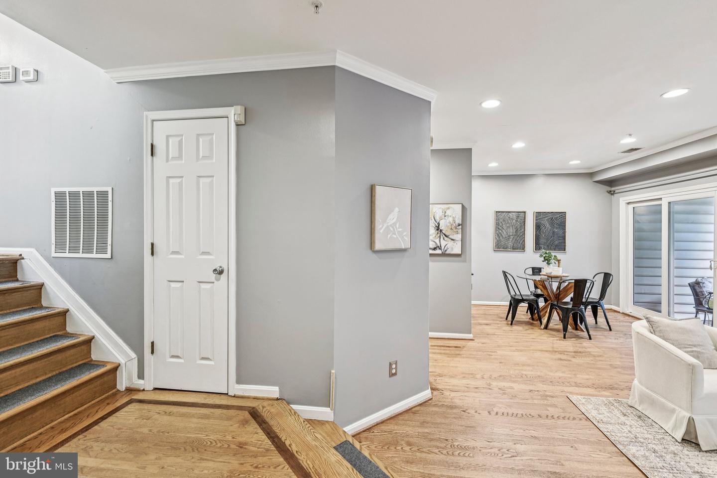 4681 LAWTON WAY #103, ALEXANDRIA, Virginia 22311, 2 Bedrooms Bedrooms, ,2 BathroomsBathrooms,Residential,For sale,4681 LAWTON WAY #103,VAAX2049222 MLS # VAAX2049222