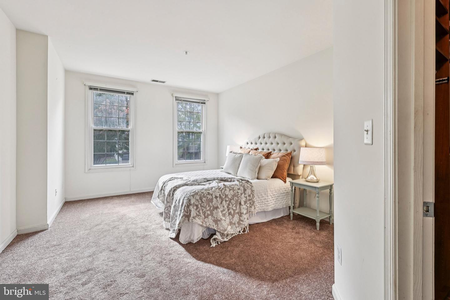 4681 LAWTON WAY #103, ALEXANDRIA, Virginia 22311, 2 Bedrooms Bedrooms, ,2 BathroomsBathrooms,Residential,For sale,4681 LAWTON WAY #103,VAAX2049222 MLS # VAAX2049222