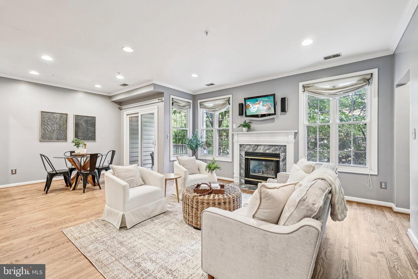 4681 LAWTON WAY #103, ALEXANDRIA, Virginia 22311, 2 Bedrooms Bedrooms, ,2 BathroomsBathrooms,Residential,For sale,4681 LAWTON WAY #103,VAAX2049222 MLS # VAAX2049222