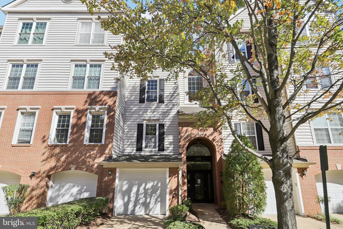4681 LAWTON WAY #103, ALEXANDRIA, Virginia 22311, 2 Bedrooms Bedrooms, ,2 BathroomsBathrooms,Residential,For sale,4681 LAWTON WAY #103,VAAX2049222 MLS # VAAX2049222