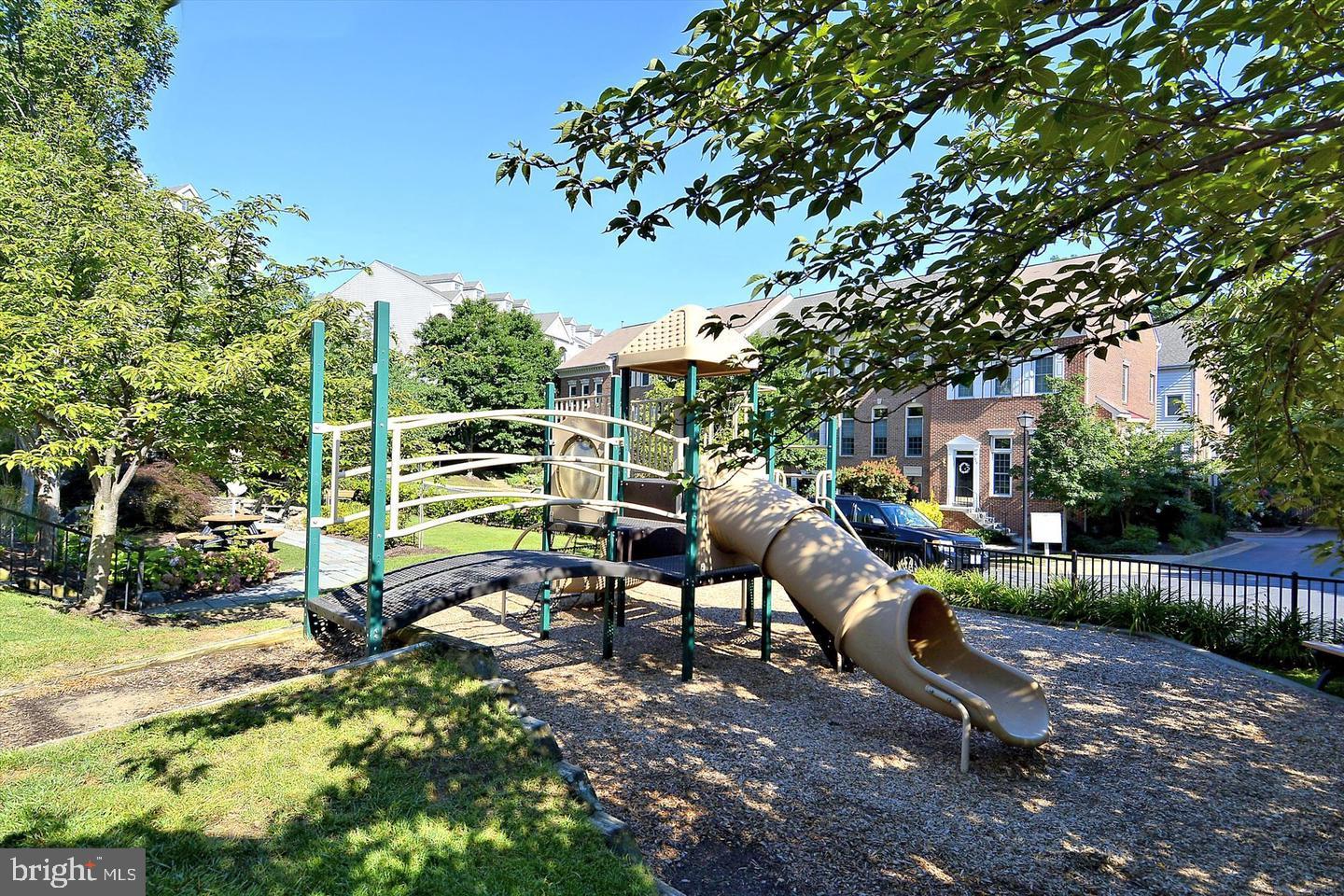 4681 LAWTON WAY #103, ALEXANDRIA, Virginia 22311, 2 Bedrooms Bedrooms, ,2 BathroomsBathrooms,Residential,For sale,4681 LAWTON WAY #103,VAAX2049222 MLS # VAAX2049222