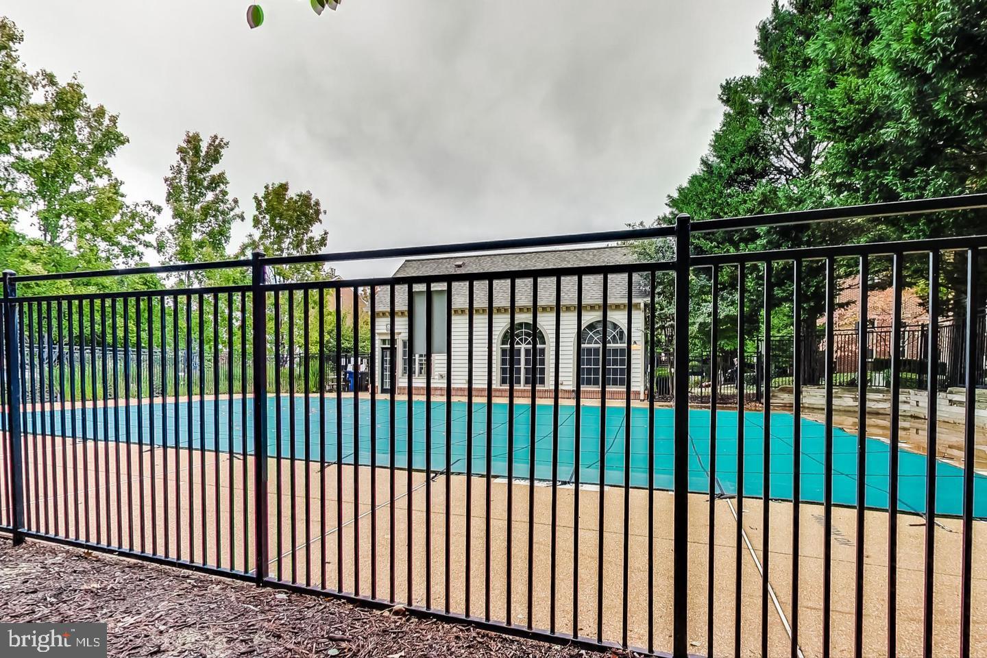 4681 LAWTON WAY #103, ALEXANDRIA, Virginia 22311, 2 Bedrooms Bedrooms, ,2 BathroomsBathrooms,Residential,For sale,4681 LAWTON WAY #103,VAAX2049222 MLS # VAAX2049222