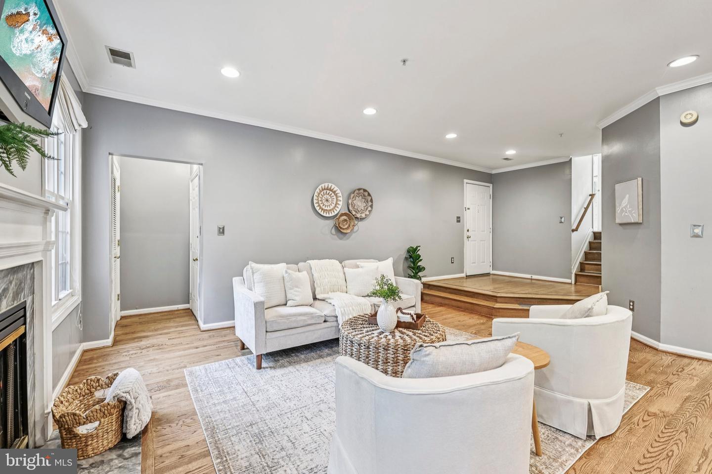 4681 LAWTON WAY #103, ALEXANDRIA, Virginia 22311, 2 Bedrooms Bedrooms, ,2 BathroomsBathrooms,Residential,For sale,4681 LAWTON WAY #103,VAAX2049222 MLS # VAAX2049222