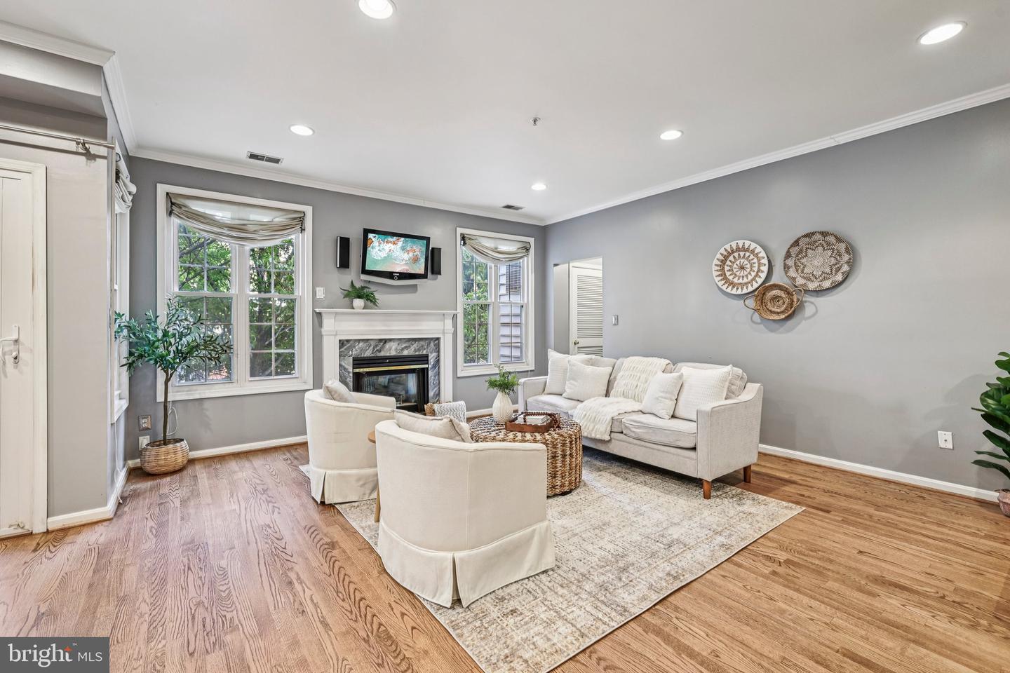 4681 LAWTON WAY #103, ALEXANDRIA, Virginia 22311, 2 Bedrooms Bedrooms, ,2 BathroomsBathrooms,Residential,For sale,4681 LAWTON WAY #103,VAAX2049222 MLS # VAAX2049222