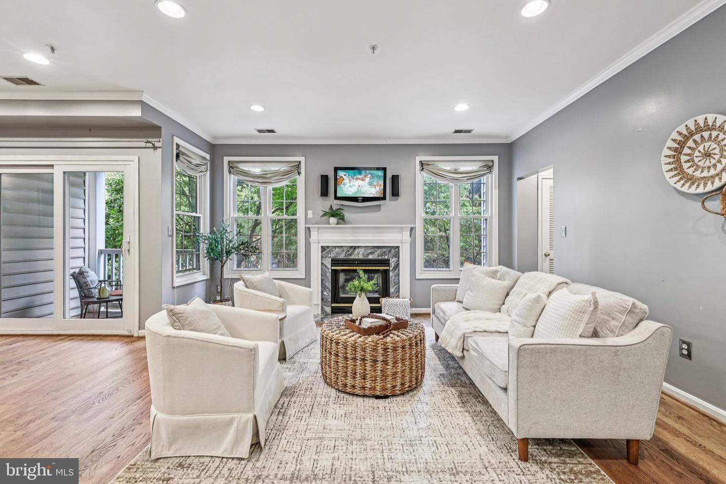4681 LAWTON WAY #103, ALEXANDRIA, Virginia 22311, 2 Bedrooms Bedrooms, ,2 BathroomsBathrooms,Residential,For sale,4681 LAWTON WAY #103,VAAX2049222 MLS # VAAX2049222