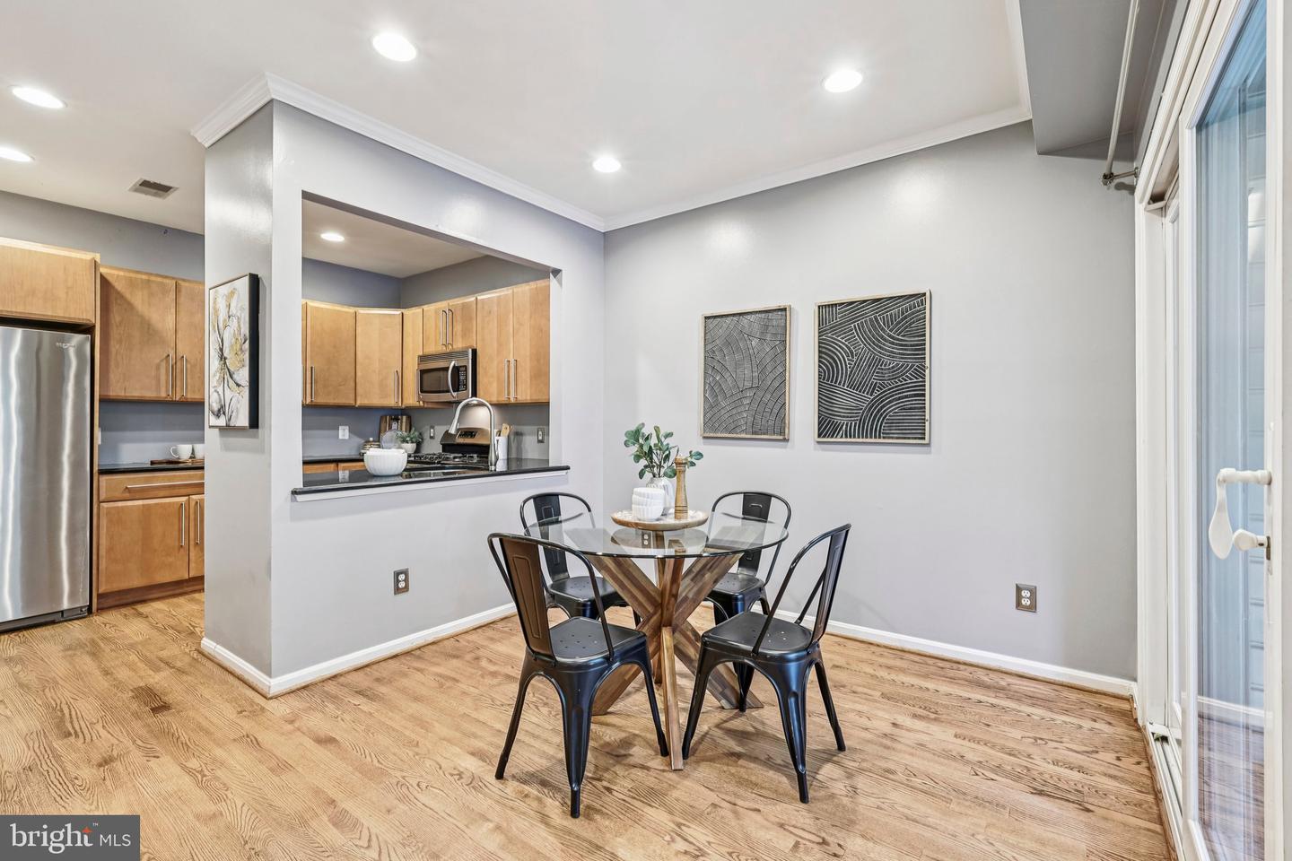 4681 LAWTON WAY #103, ALEXANDRIA, Virginia 22311, 2 Bedrooms Bedrooms, ,2 BathroomsBathrooms,Residential,For sale,4681 LAWTON WAY #103,VAAX2049222 MLS # VAAX2049222