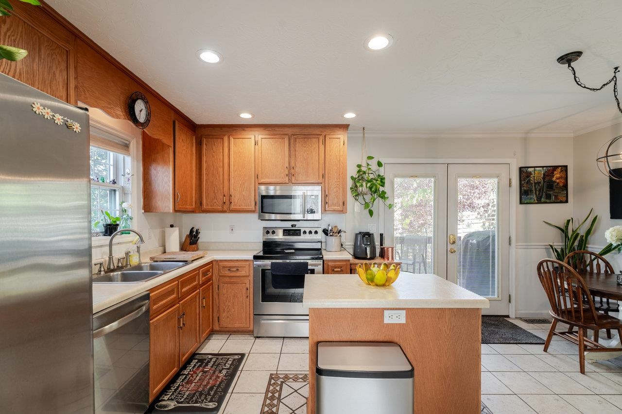 1580 SHENSTONE DR, HARRISONBURG, Virginia 22802, 3 Bedrooms Bedrooms, ,2 BathroomsBathrooms,Residential,1580 SHENSTONE DR,670153 MLS # 670153