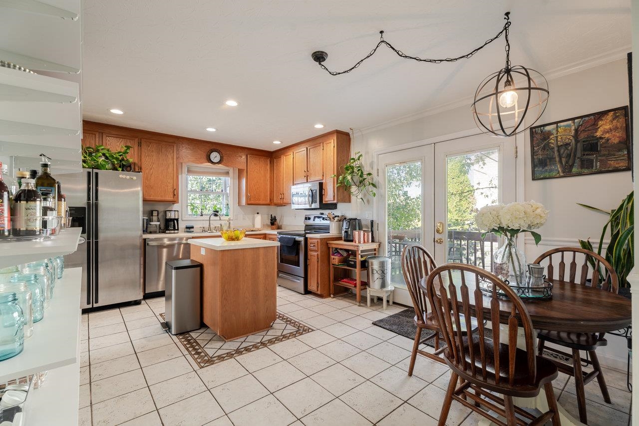 1580 SHENSTONE DR, HARRISONBURG, Virginia 22802, 3 Bedrooms Bedrooms, ,2 BathroomsBathrooms,Residential,1580 SHENSTONE DR,670153 MLS # 670153