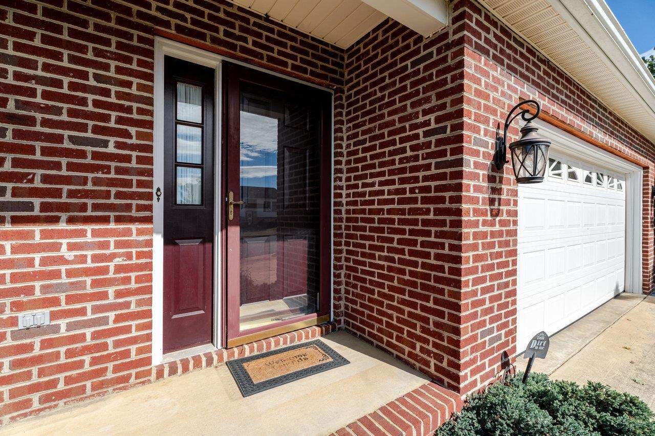 1580 SHENSTONE DR, HARRISONBURG, Virginia 22802, 3 Bedrooms Bedrooms, ,2 BathroomsBathrooms,Residential,1580 SHENSTONE DR,670153 MLS # 670153