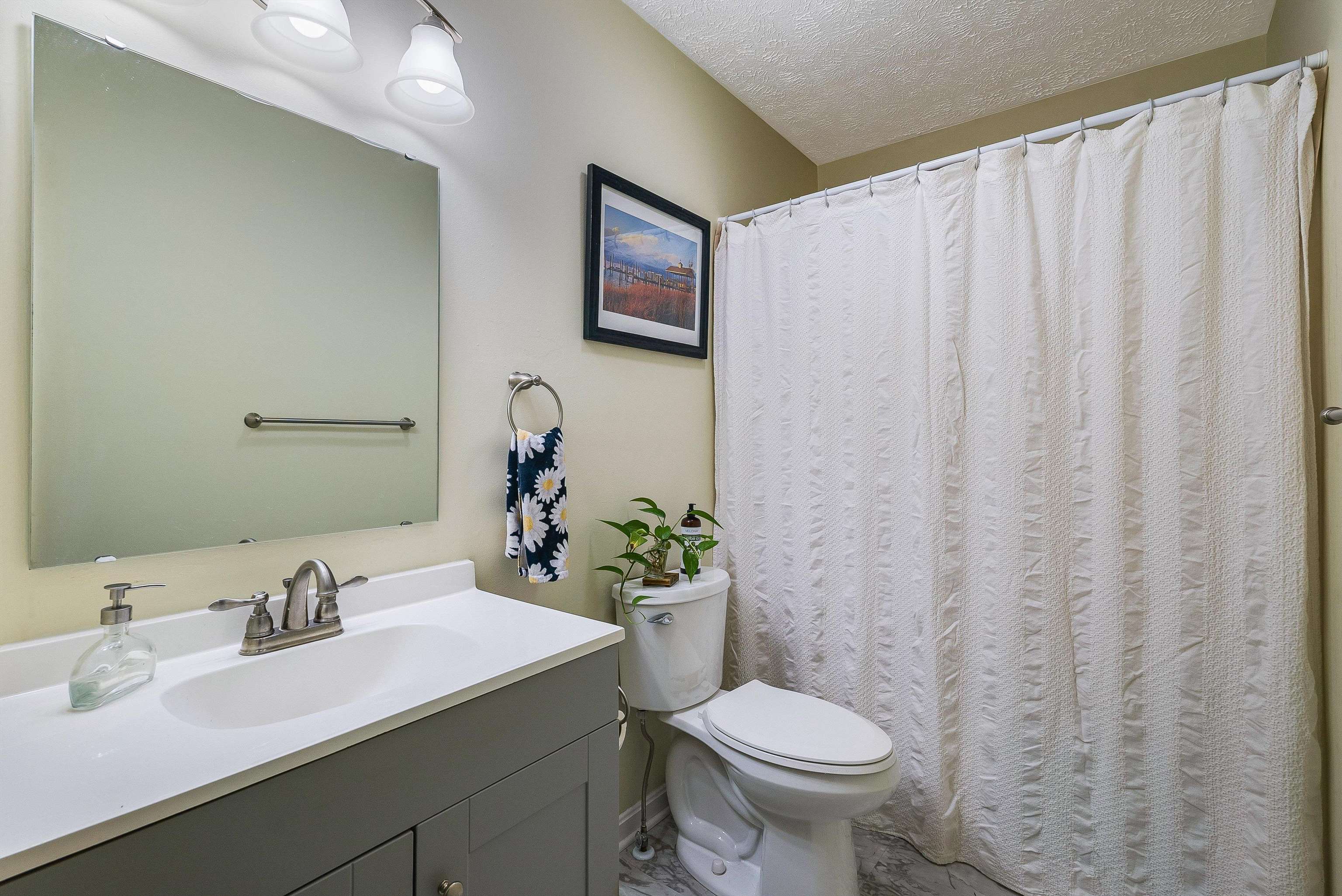 100 OLIVE ST, STAUNTON, Virginia 24401, 3 Bedrooms Bedrooms, ,2 BathroomsBathrooms,Residential,100 OLIVE ST,670155 MLS # 670155