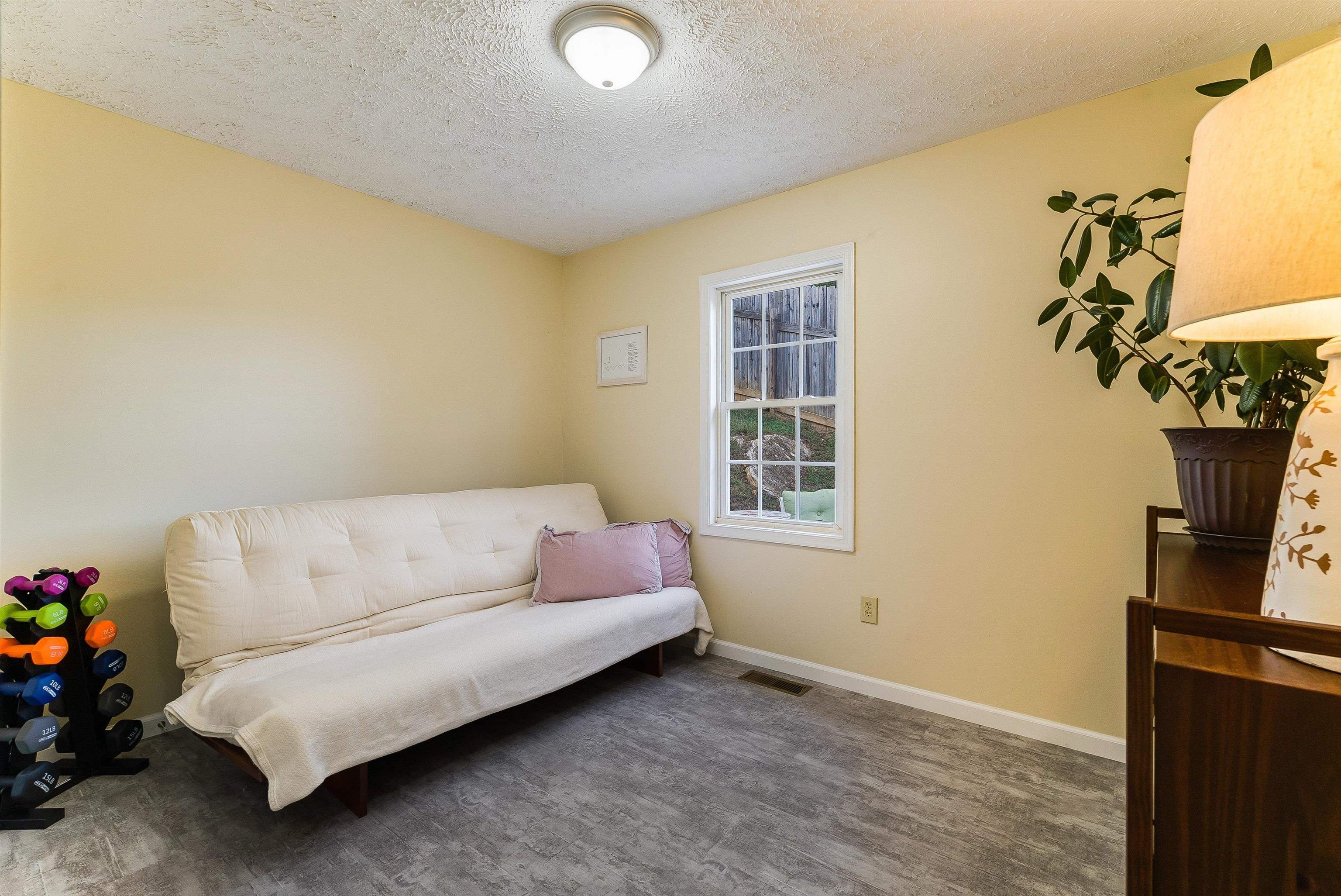 100 OLIVE ST, STAUNTON, Virginia 24401, 3 Bedrooms Bedrooms, ,2 BathroomsBathrooms,Residential,100 OLIVE ST,670155 MLS # 670155