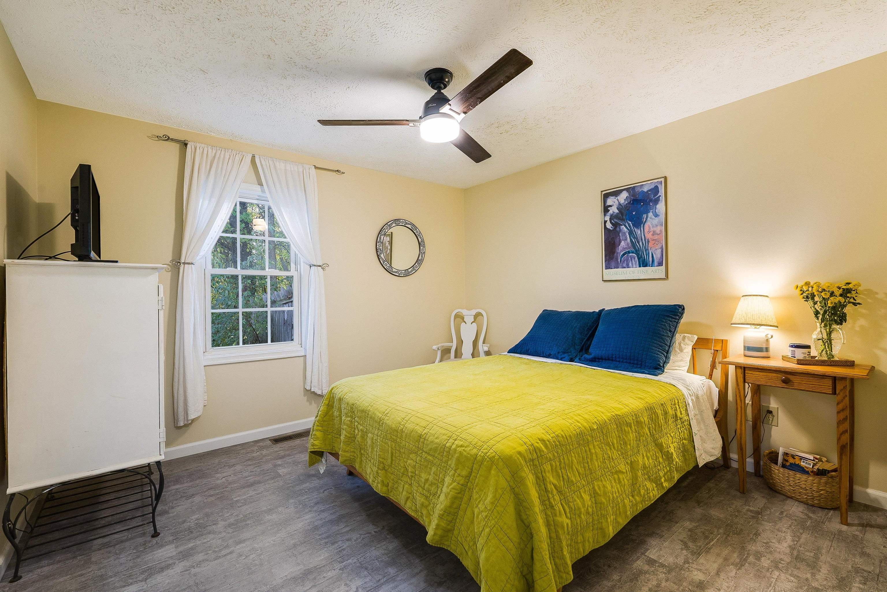 100 OLIVE ST, STAUNTON, Virginia 24401, 3 Bedrooms Bedrooms, ,2 BathroomsBathrooms,Residential,100 OLIVE ST,670155 MLS # 670155