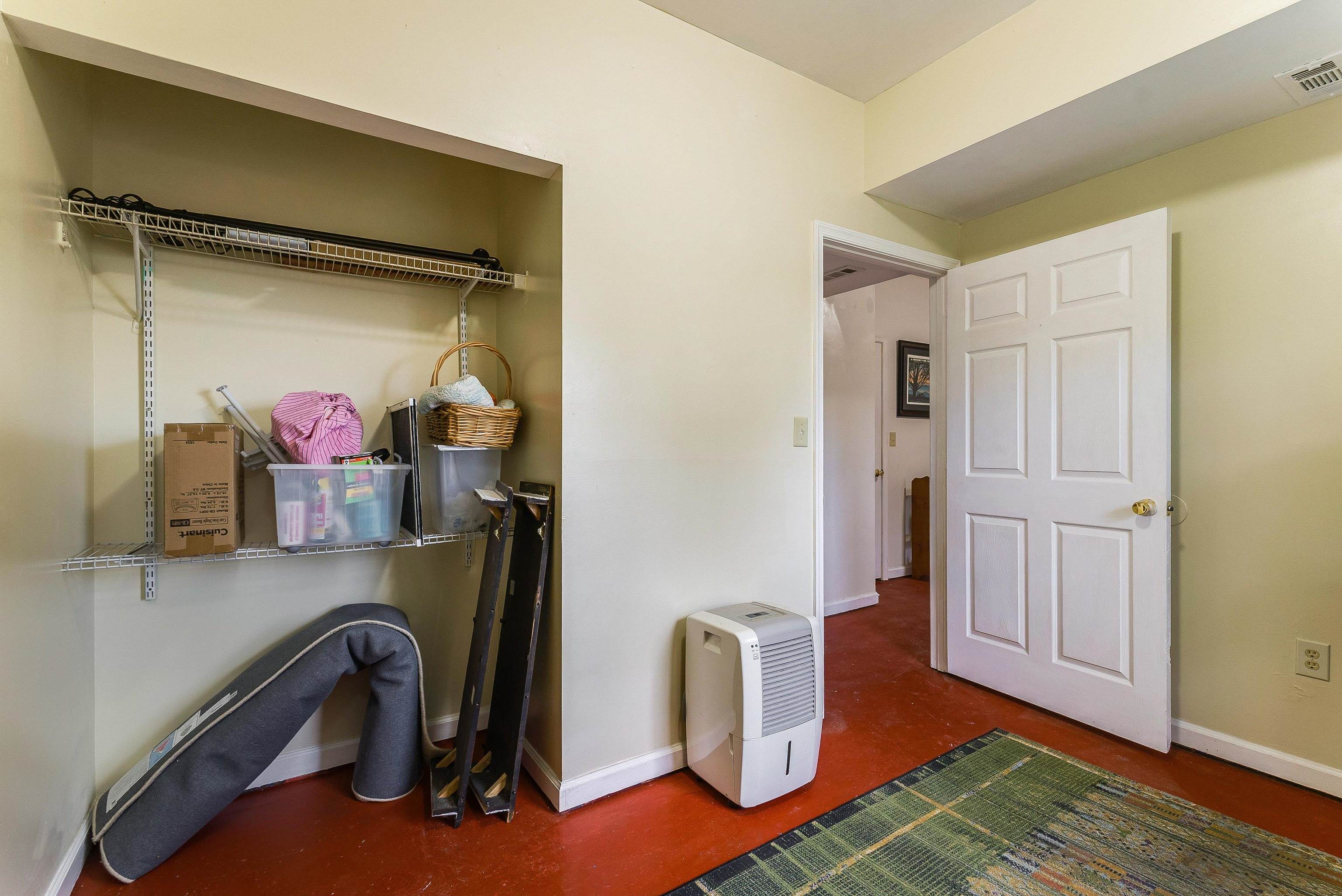 100 OLIVE ST, STAUNTON, Virginia 24401, 3 Bedrooms Bedrooms, ,2 BathroomsBathrooms,Residential,100 OLIVE ST,670155 MLS # 670155
