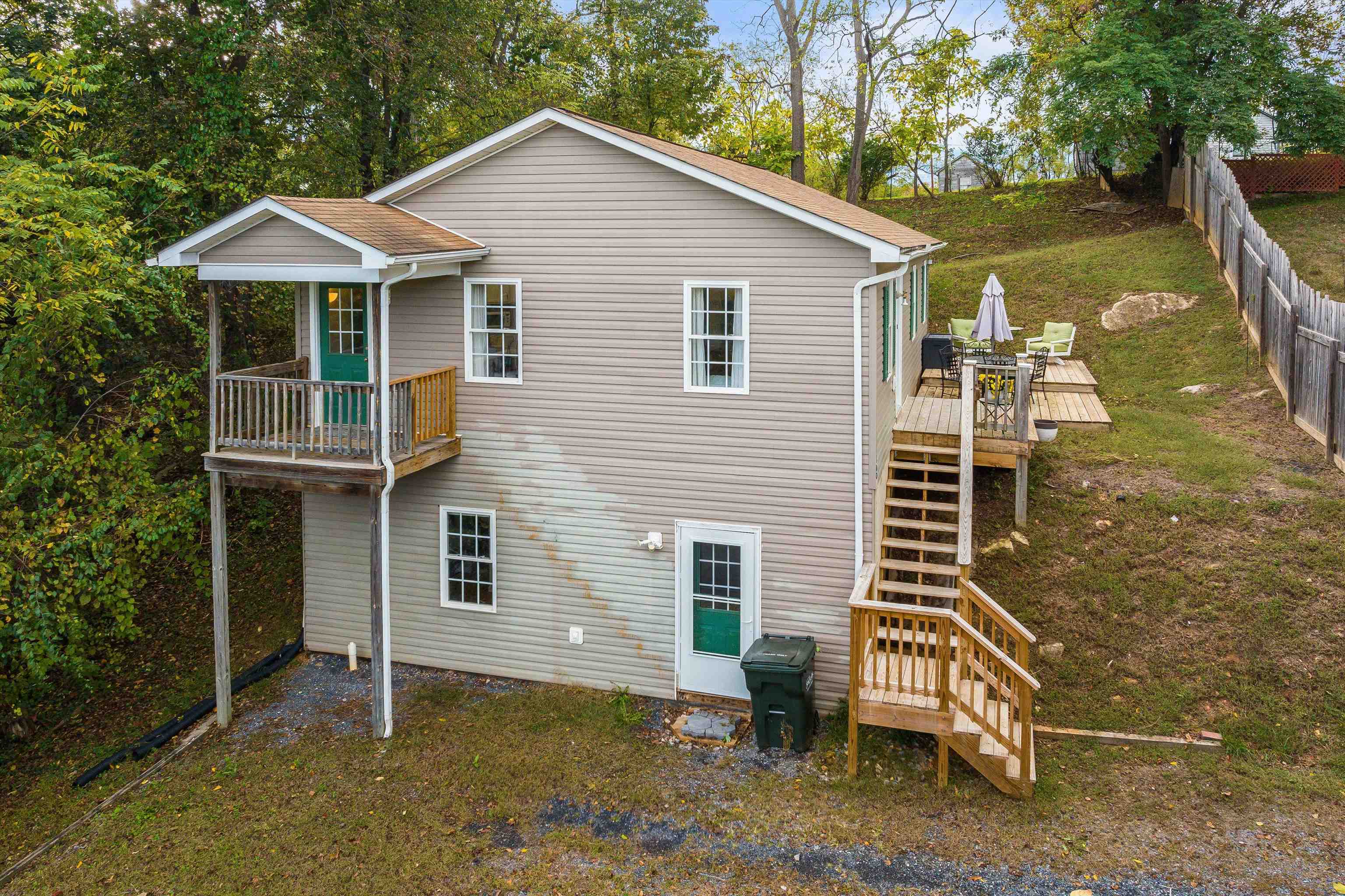 100 OLIVE ST, STAUNTON, Virginia 24401, 3 Bedrooms Bedrooms, ,2 BathroomsBathrooms,Residential,100 OLIVE ST,670155 MLS # 670155
