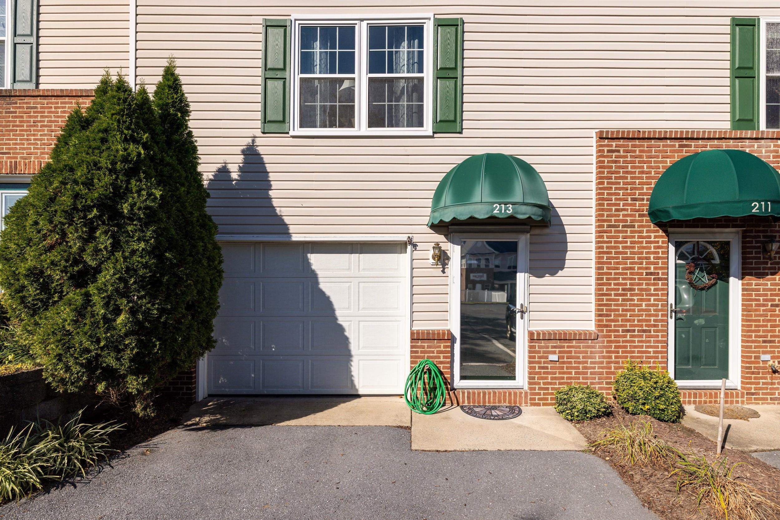 213 EMERSON LN, HARRISONBURG, Virginia 22802, 3 Bedrooms Bedrooms, ,2 BathroomsBathrooms,Residential,213 EMERSON LN,670157 MLS # 670157