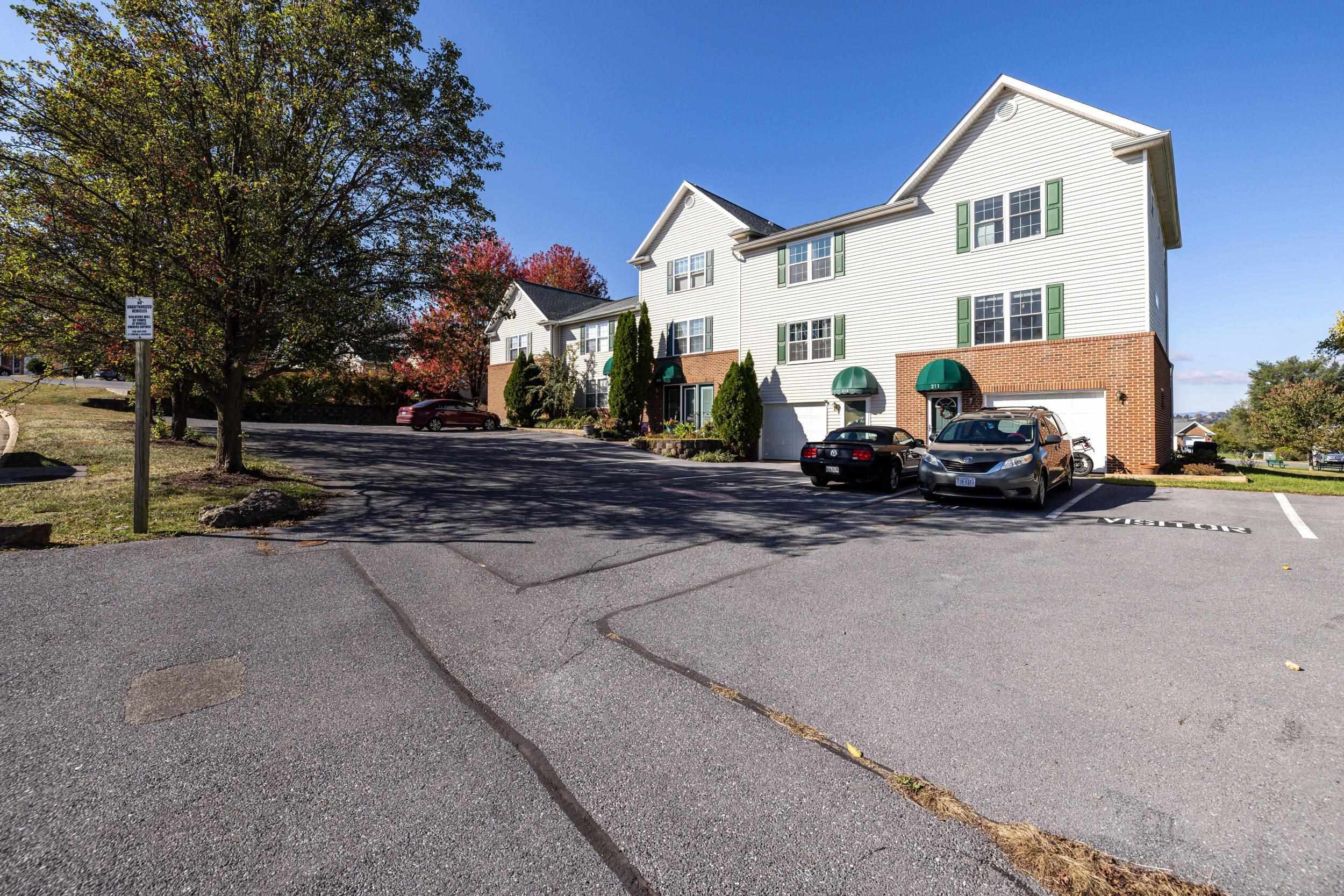 213 EMERSON LN, HARRISONBURG, Virginia 22802, 3 Bedrooms Bedrooms, ,2 BathroomsBathrooms,Residential,213 EMERSON LN,670157 MLS # 670157