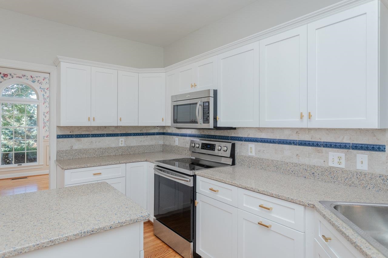1880 COLLEGE AVE, HARRISONBURG, Virginia 22802, 7 Bedrooms Bedrooms, ,5 BathroomsBathrooms,Residential,1880 COLLEGE AVE,670159 MLS # 670159