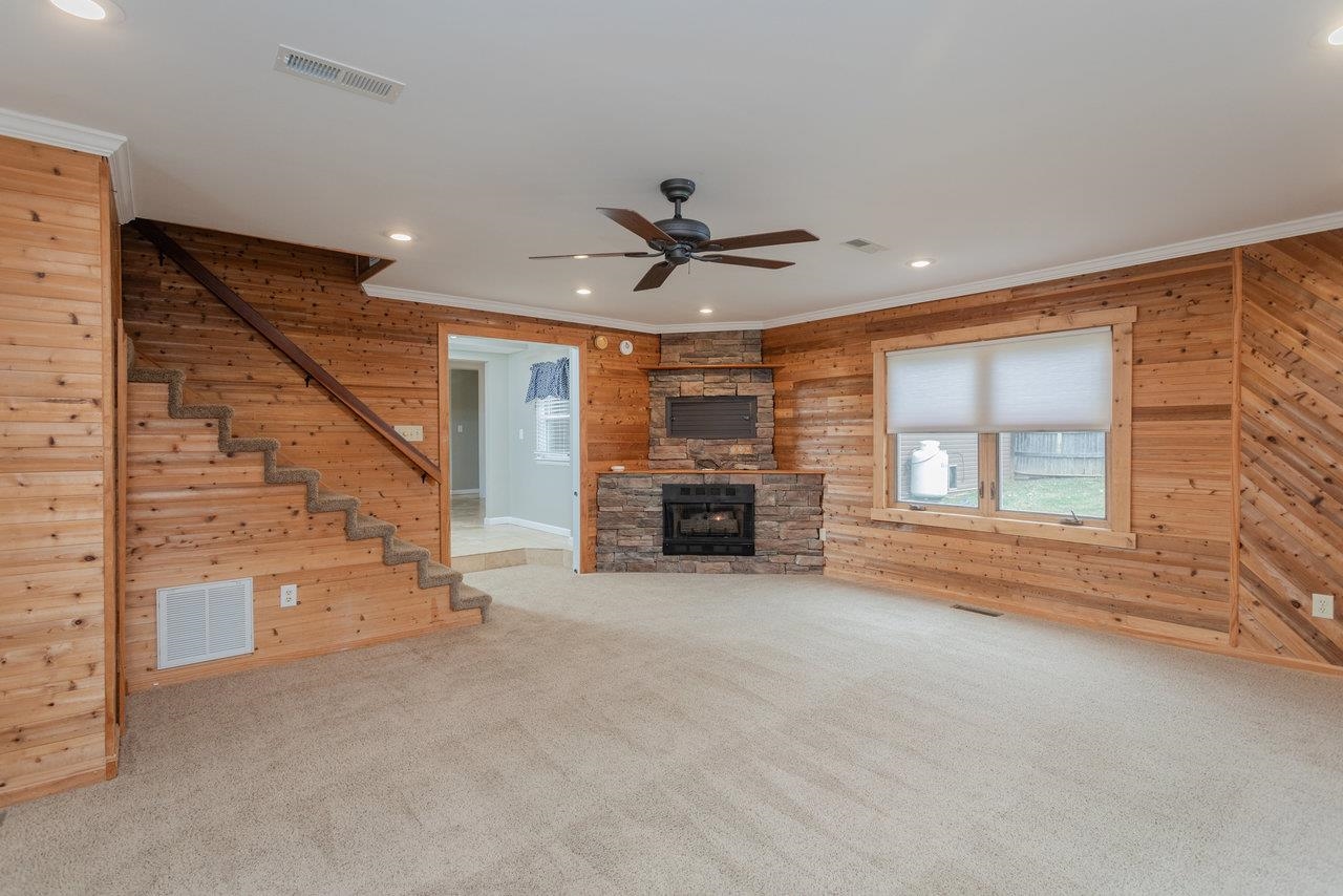 3002 RESORT DR, MCGAHEYSVILLE, Virginia 22840, 4 Bedrooms Bedrooms, ,2 BathroomsBathrooms,Residential,3002 RESORT DR,670170 MLS # 670170