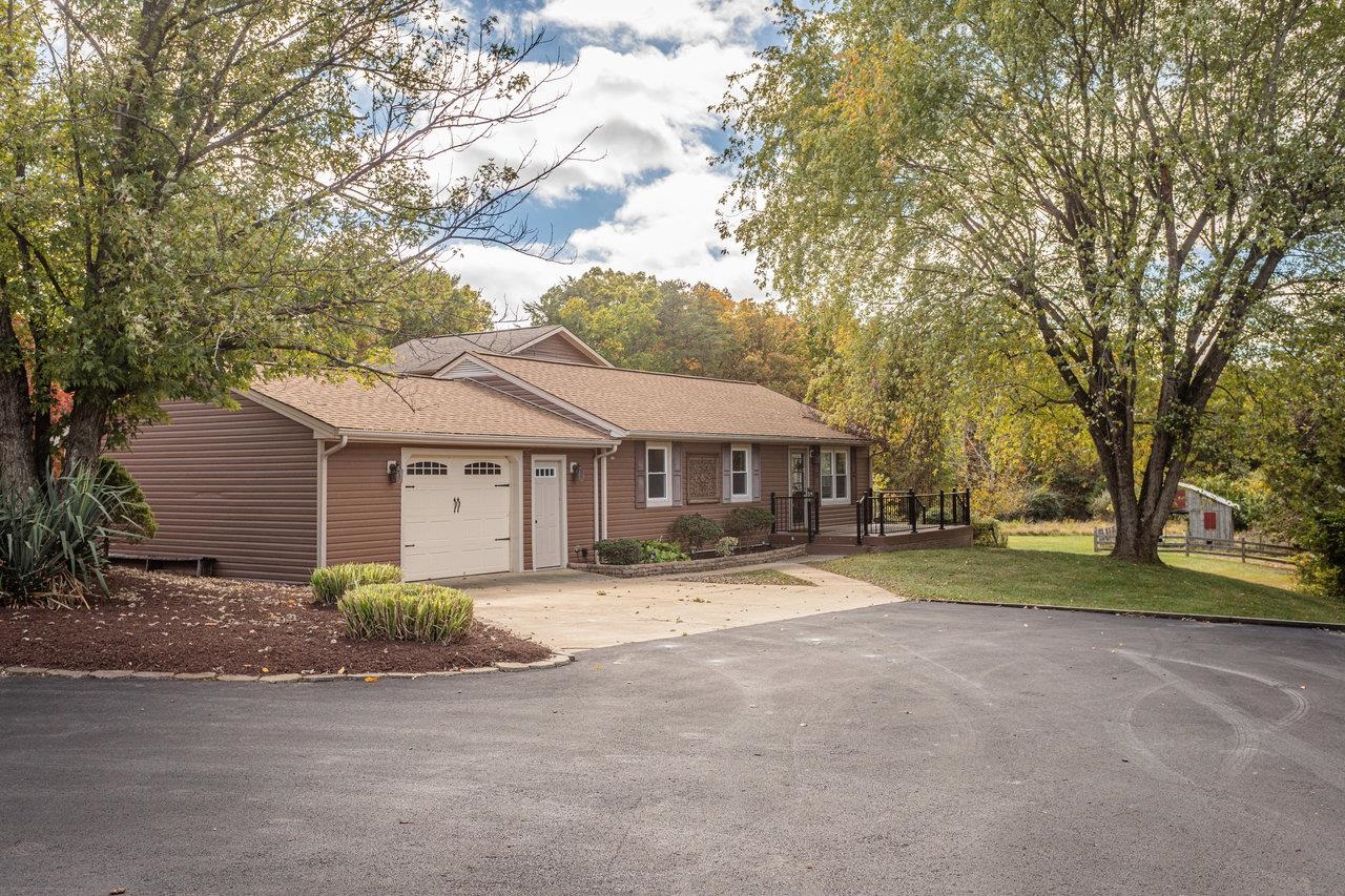 3002 RESORT DR, MCGAHEYSVILLE, Virginia 22840, 4 Bedrooms Bedrooms, ,2 BathroomsBathrooms,Residential,3002 RESORT DR,670170 MLS # 670170
