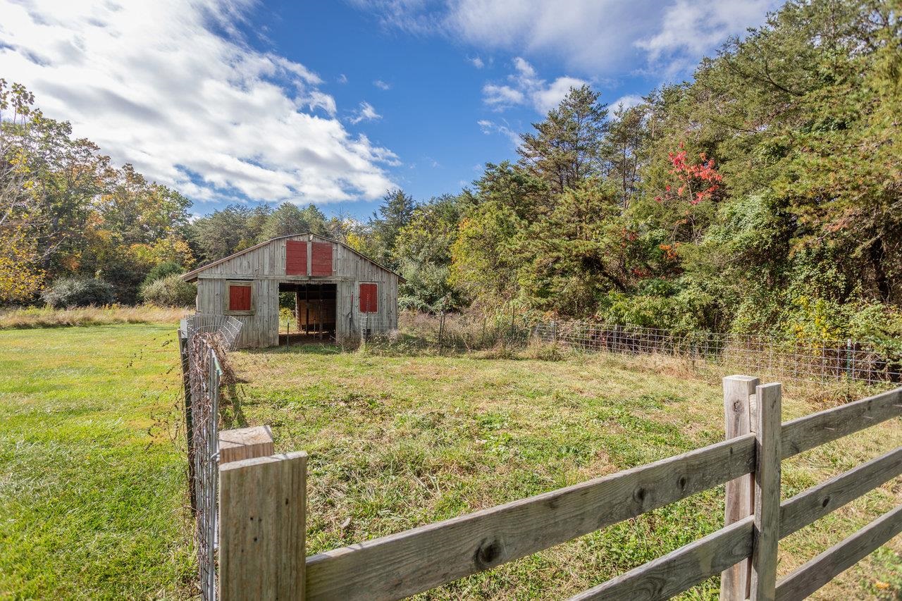 3002 RESORT DR, MCGAHEYSVILLE, Virginia 22840, 4 Bedrooms Bedrooms, ,2 BathroomsBathrooms,Residential,3002 RESORT DR,670170 MLS # 670170