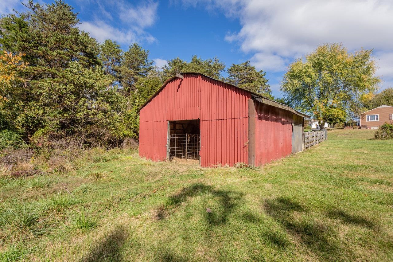 3002 RESORT DR, MCGAHEYSVILLE, Virginia 22840, 4 Bedrooms Bedrooms, ,2 BathroomsBathrooms,Residential,3002 RESORT DR,670170 MLS # 670170