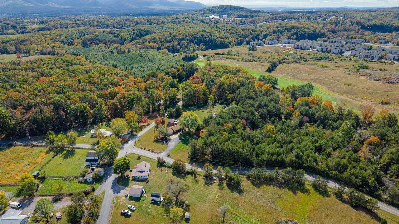 3002 RESORT DR, MCGAHEYSVILLE, Virginia 22840, 4 Bedrooms Bedrooms, ,2 BathroomsBathrooms,Residential,3002 RESORT DR,670170 MLS # 670170