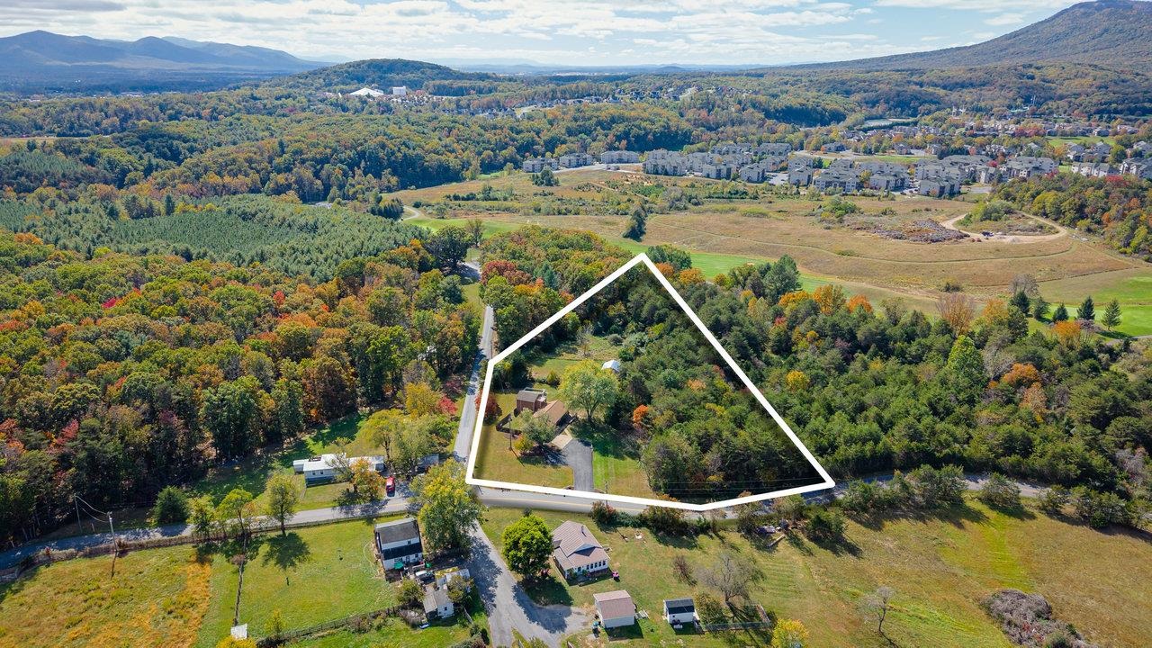 3002 RESORT DR, MCGAHEYSVILLE, Virginia 22840, 4 Bedrooms Bedrooms, ,2 BathroomsBathrooms,Residential,3002 RESORT DR,670170 MLS # 670170