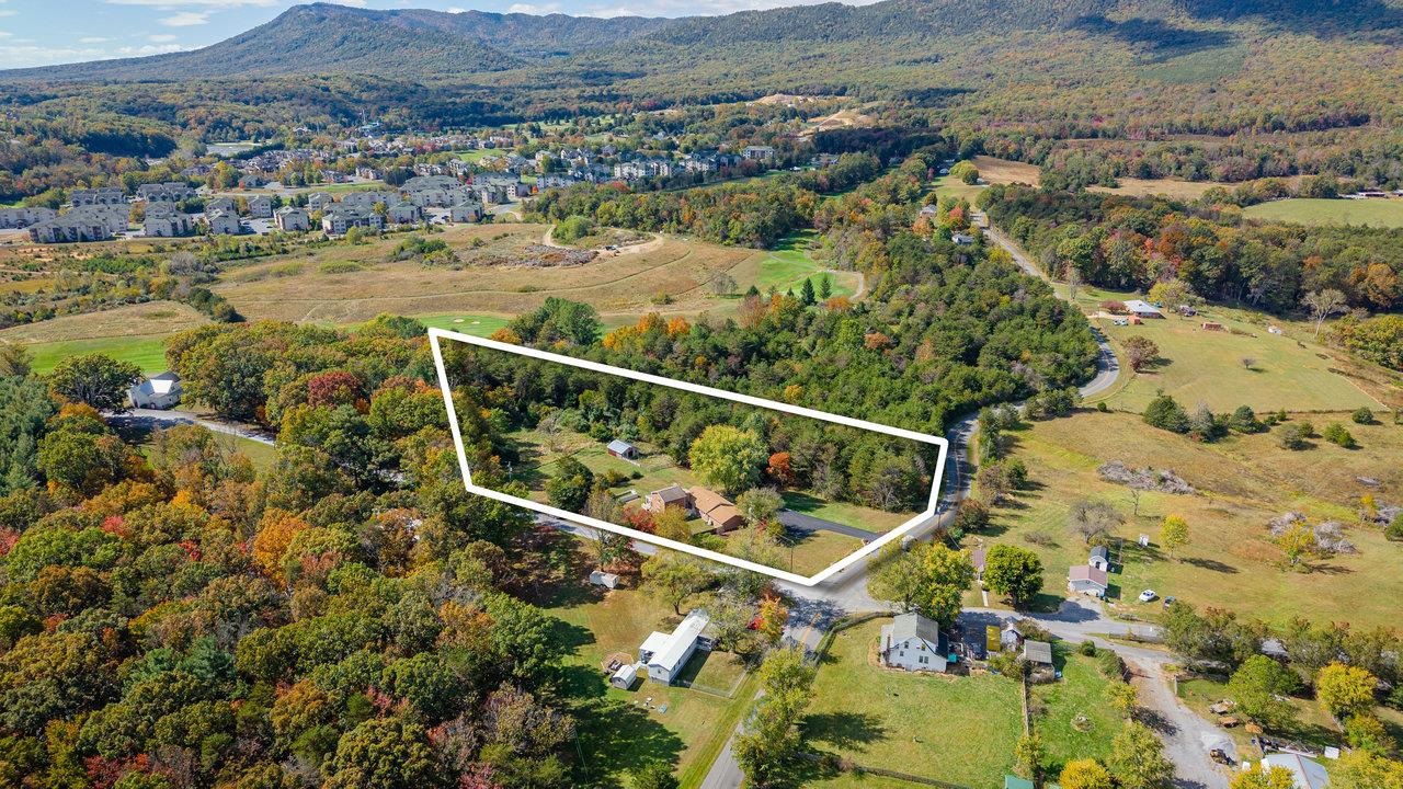 3002 RESORT DR, MCGAHEYSVILLE, Virginia 22840, 4 Bedrooms Bedrooms, ,2 BathroomsBathrooms,Residential,3002 RESORT DR,670170 MLS # 670170
