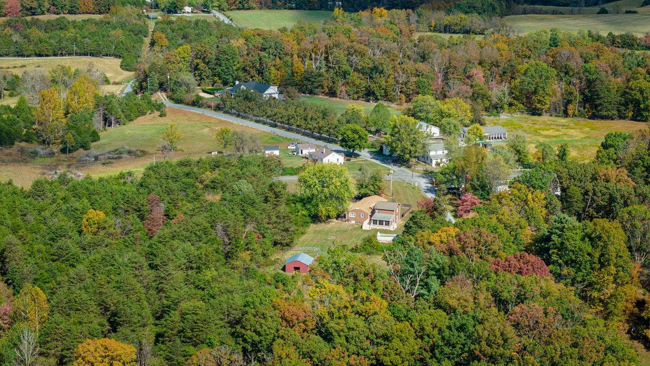 3002 RESORT DR, MCGAHEYSVILLE, Virginia 22840, 4 Bedrooms Bedrooms, ,2 BathroomsBathrooms,Residential,3002 RESORT DR,670170 MLS # 670170