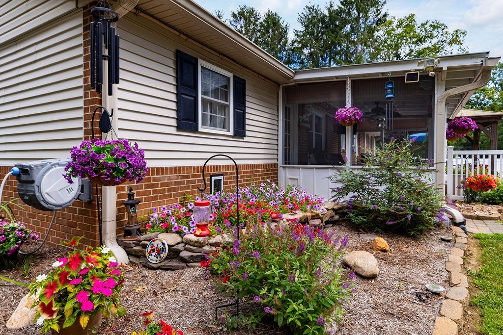 13711 SOUTH EAST SIDE HWY, PORT REPUBLIC, Virginia 24471, 3 Bedrooms Bedrooms, ,2 BathroomsBathrooms,Residential,13711 SOUTH EAST SIDE HWY,670173 MLS # 670173