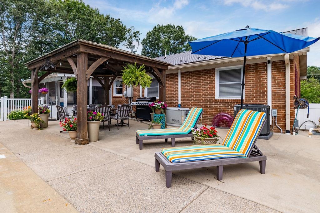 13711 SOUTH EAST SIDE HWY, PORT REPUBLIC, Virginia 24471, 3 Bedrooms Bedrooms, ,2 BathroomsBathrooms,Residential,13711 SOUTH EAST SIDE HWY,670173 MLS # 670173