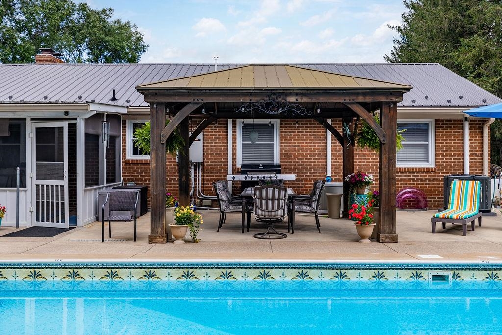 13711 SOUTH EAST SIDE HWY, PORT REPUBLIC, Virginia 24471, 3 Bedrooms Bedrooms, ,2 BathroomsBathrooms,Residential,13711 SOUTH EAST SIDE HWY,670173 MLS # 670173