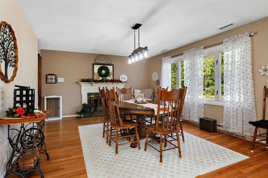 13711 SOUTH EAST SIDE HWY, PORT REPUBLIC, Virginia 24471, 3 Bedrooms Bedrooms, ,2 BathroomsBathrooms,Residential,13711 SOUTH EAST SIDE HWY,670173 MLS # 670173