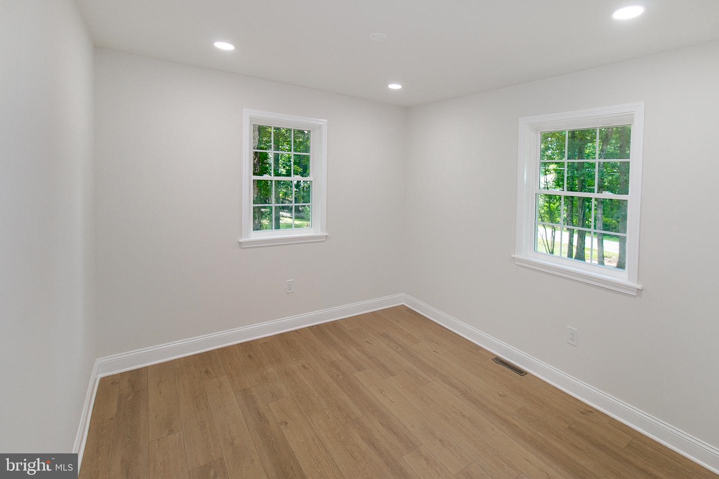13305 KAHNS RD, MANASSAS, Virginia 20112, 4 Bedrooms Bedrooms, ,3 BathroomsBathrooms,Residential,For sale,13305 KAHNS RD,VAPW2103174 MLS # VAPW2103174