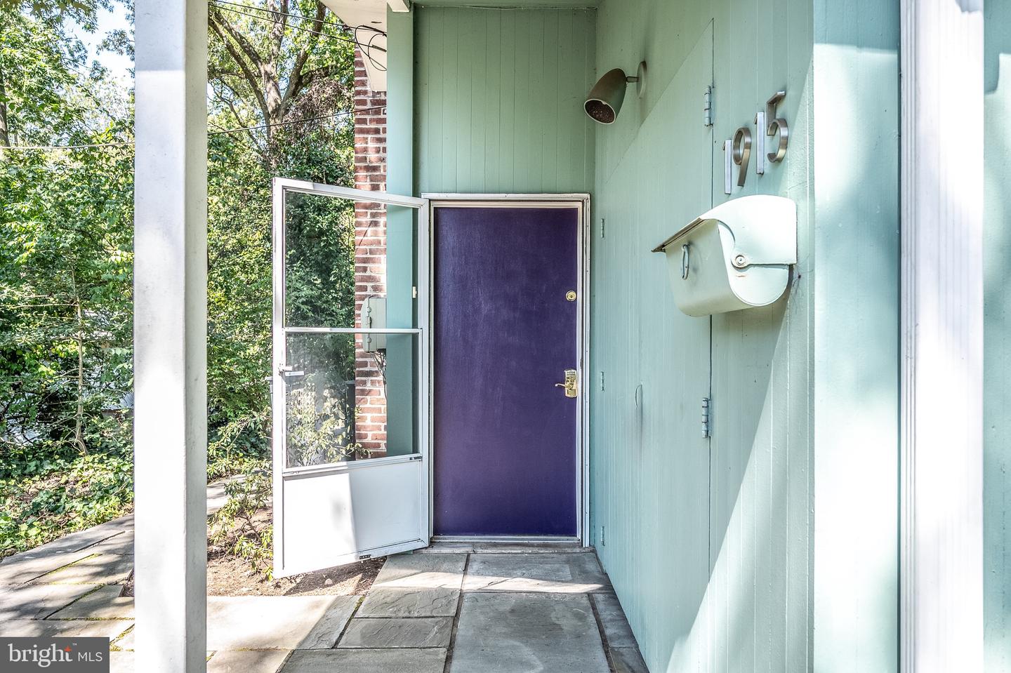 1915 MARTHAS RD, ALEXANDRIA, Virginia 22307, 3 Bedrooms Bedrooms, ,1 BathroomBathrooms,Residential,For sale,1915 MARTHAS RD,VAFX2264774 MLS # VAFX2264774