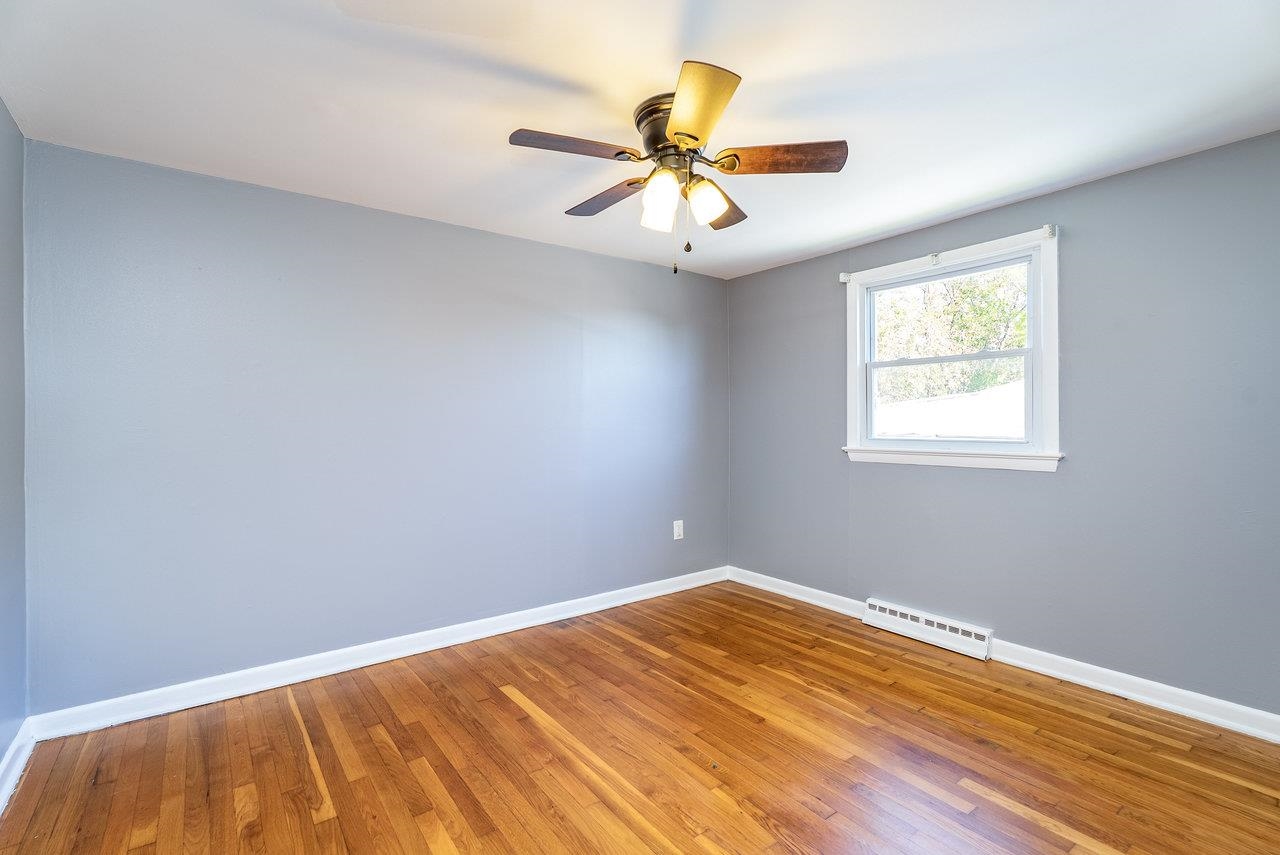 418 G ST, STAUNTON, Virginia 24401, 3 Bedrooms Bedrooms, ,2 BathroomsBathrooms,Residential,418 G ST,670176 MLS # 670176