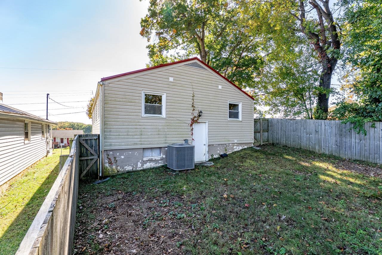 418 G ST, STAUNTON, Virginia 24401, 3 Bedrooms Bedrooms, ,2 BathroomsBathrooms,Residential,418 G ST,670176 MLS # 670176